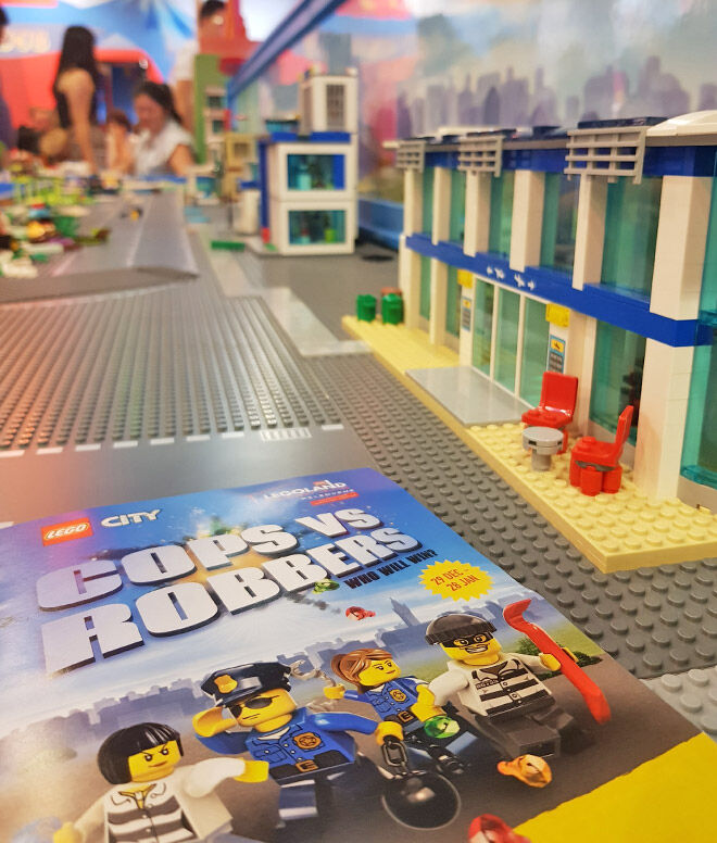 Legoland cops vs robbers