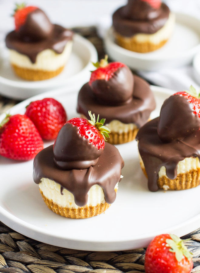 Mini chocolate strawberry cheesecakes