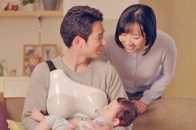 Gadget Helps Dads Breastfeed Their Babies