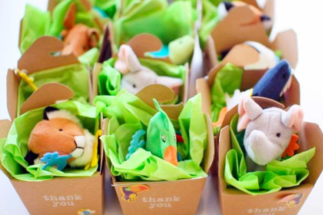 Jungle party favours - Adopt an animal finger puppet