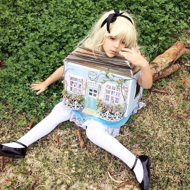 DIY Alice in Wonderland costume, book week