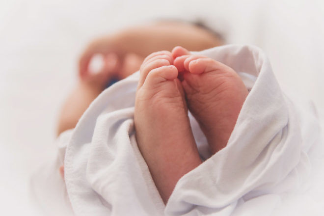 What to know before visiting a newborn baby | Mum's Grapevine