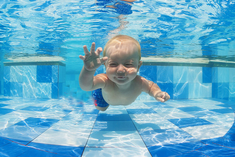 Q&A When should babies start swimming lessons?
