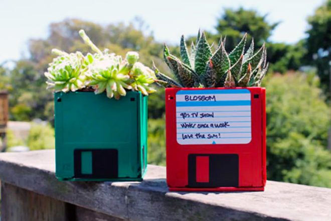 DIY Father's Day Gifts: Fun floppy disk planters