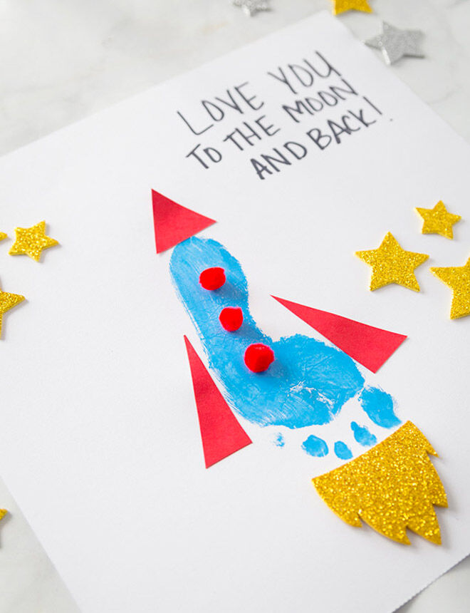 DIY Father's Day Gifts: Homemade footprint card with rocket for Father's Day
