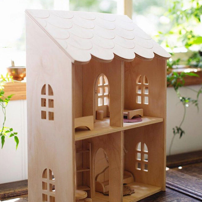 Pretty in Pine handmade dolls house