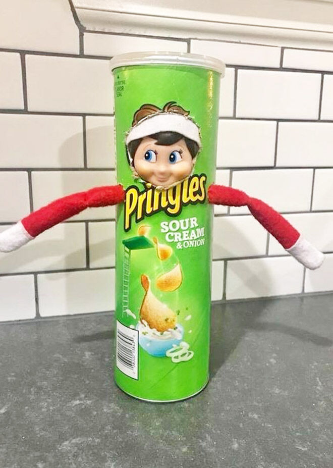 Elf on the Shelf Pringles