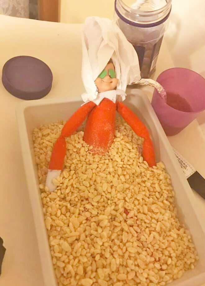 Elf on the Shelf rice bubbles bath