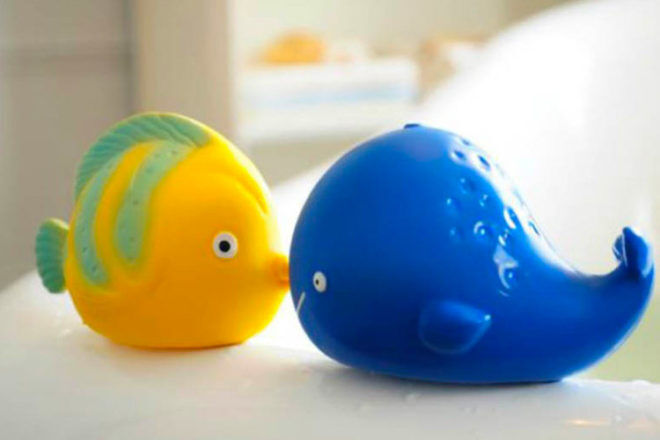 CaaOcho Kala the Whale bath Toy