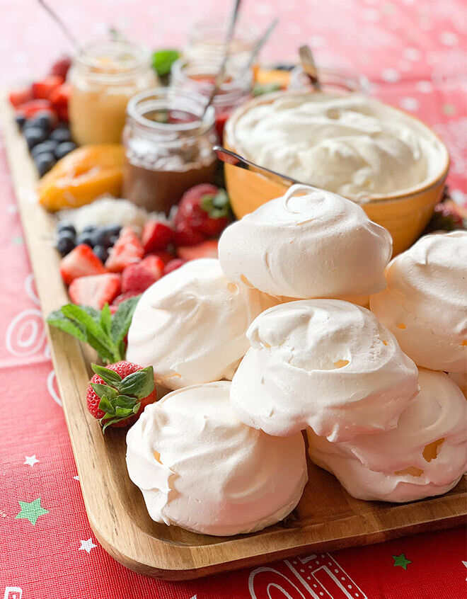 Pavlova grazing board