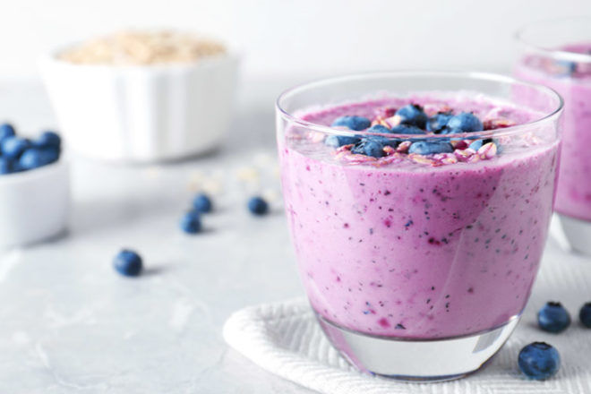 blueberry and oat smoothie