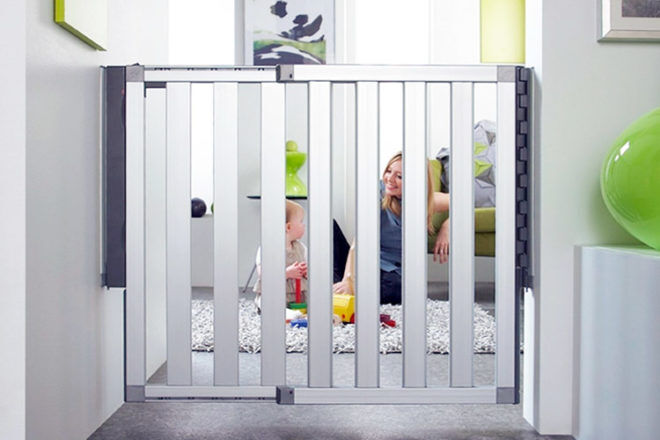 Best Baby Gate: Lindam Numi Gate