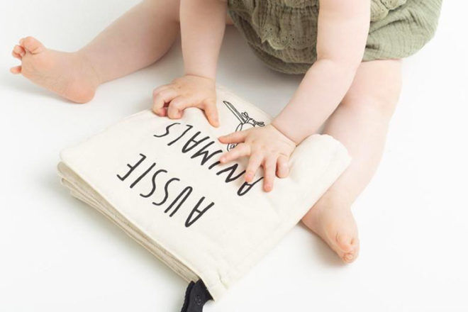 Aussi Animal baby book by Fawn & Finch