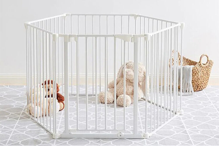 8 Playpens Mums
