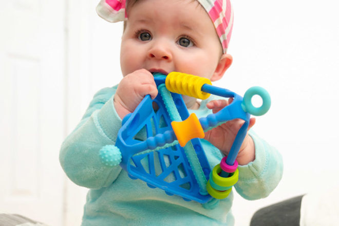 Best Toys for 6 Month Olds: Möbi WigLoo