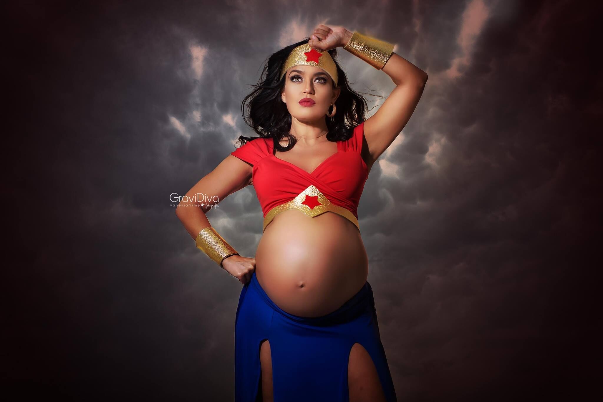 Wonder Woman maternity photo shoot