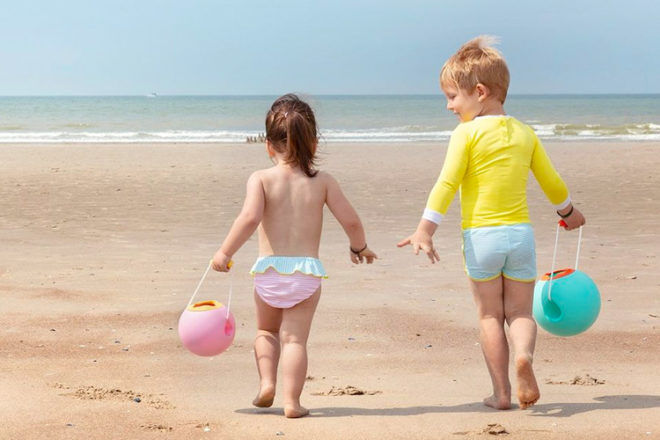 Beach and Pool Toys: Quut Ballo
