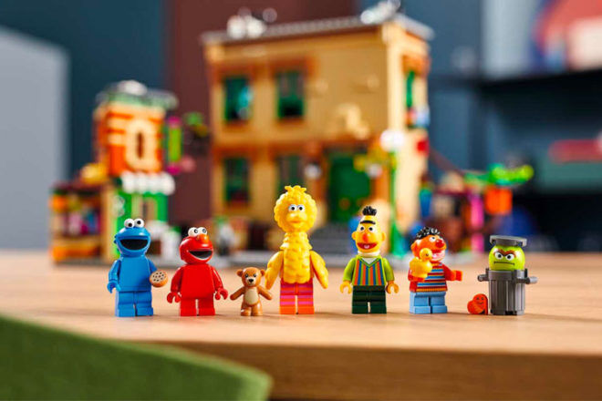Sesame Street LEGO minifigs