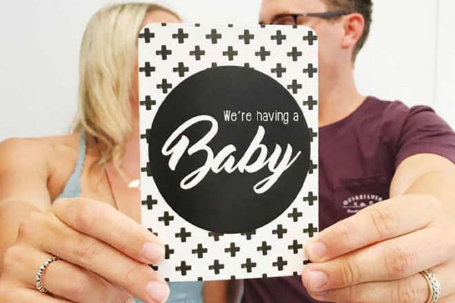 Best Pregnancy Milestone Cards: Vanda Baby