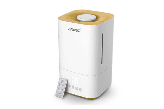 Arovec humidifier with cool mist air showing the unit size and the different buttons on the remote control
