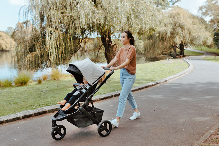 Edwards & Co Oscar M2 review Mum