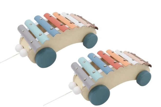 The KaperKids xylophone pull along toy