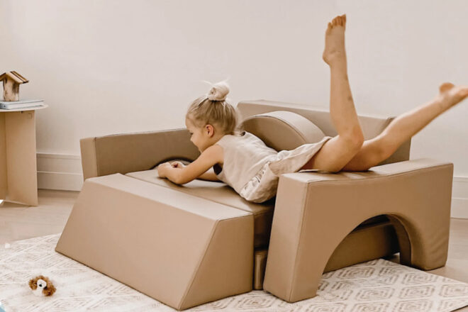 Arki play couch
