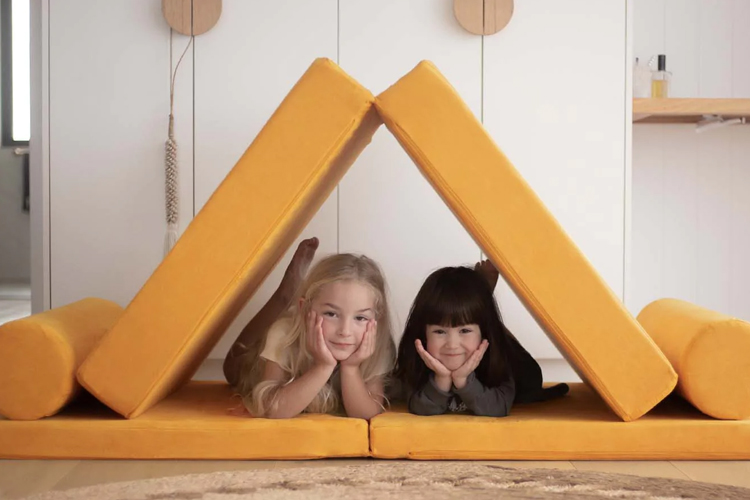 12 Play Couches Mums