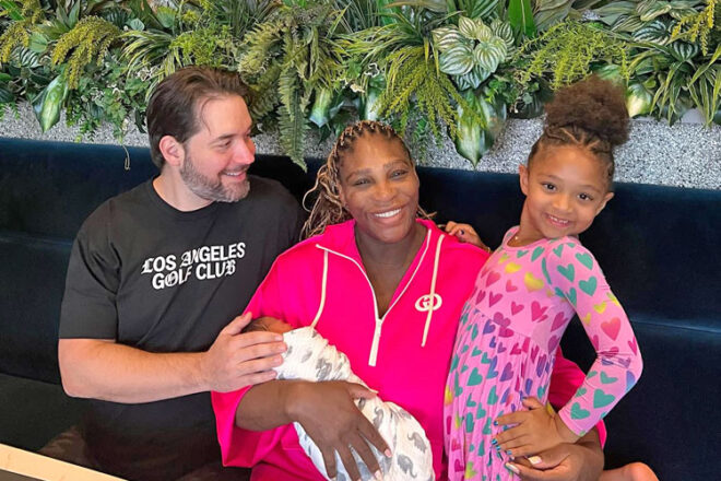 Tennis star Serena Williams sitting with her family at a restaurant 