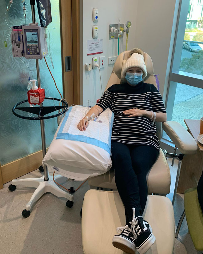 A pregnant Alana gets chemotherapy