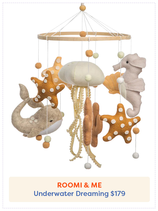 Roomi & Me cot mobile on hanging stand showting underwater animales