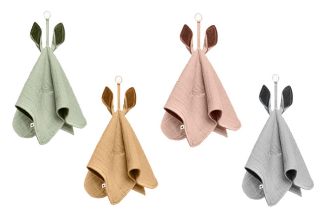 BIBS Cuddle cloth showing four different colours