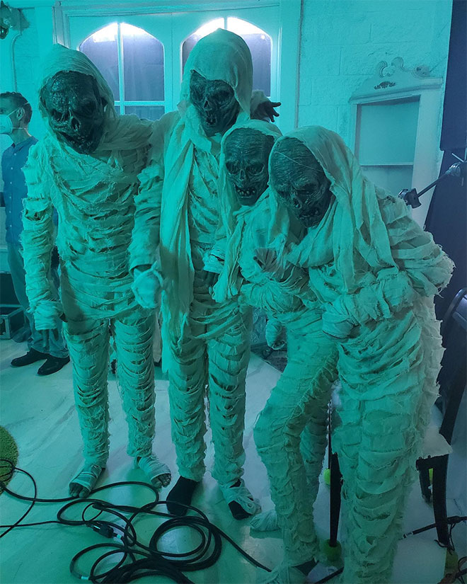 Heidi Klum and her family dressed as toilet paper Mummies for Halloween in 2020