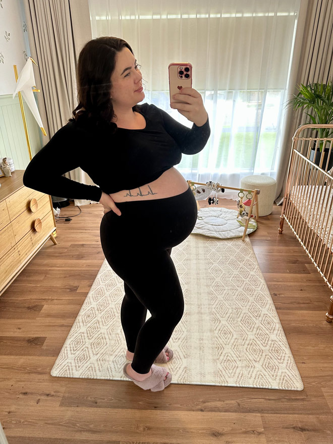 Pregnant Tenae at 30 weeks 